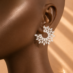 Load image into Gallery viewer, Crystal leaf Earings

