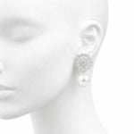 Load image into Gallery viewer, Pearl symphony earings
