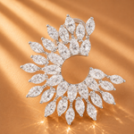 Load image into Gallery viewer, Crystal leaf Earings
