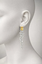 Load image into Gallery viewer, Emerald elan drop earings
