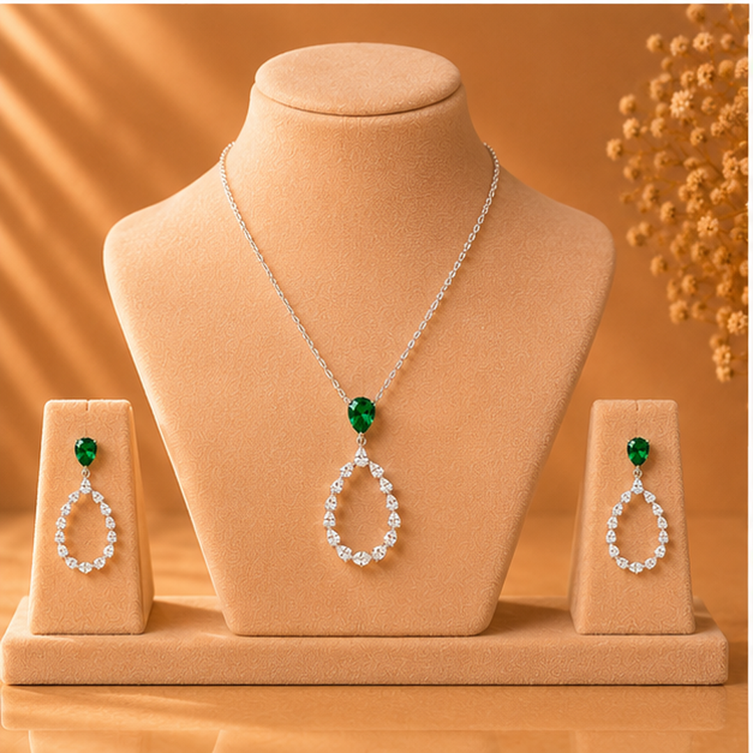 Emara Halo Drop Set